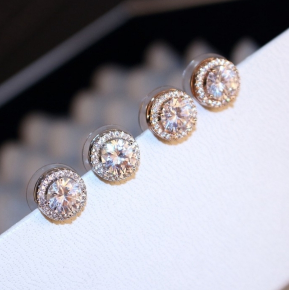 NEW GOLD PLATED ROUND DIAMOND HALO STUD EARRINGS - Picture 6 of 6